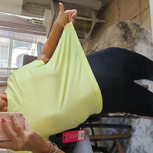 Yogalicious NWT - Picture 2 of 9